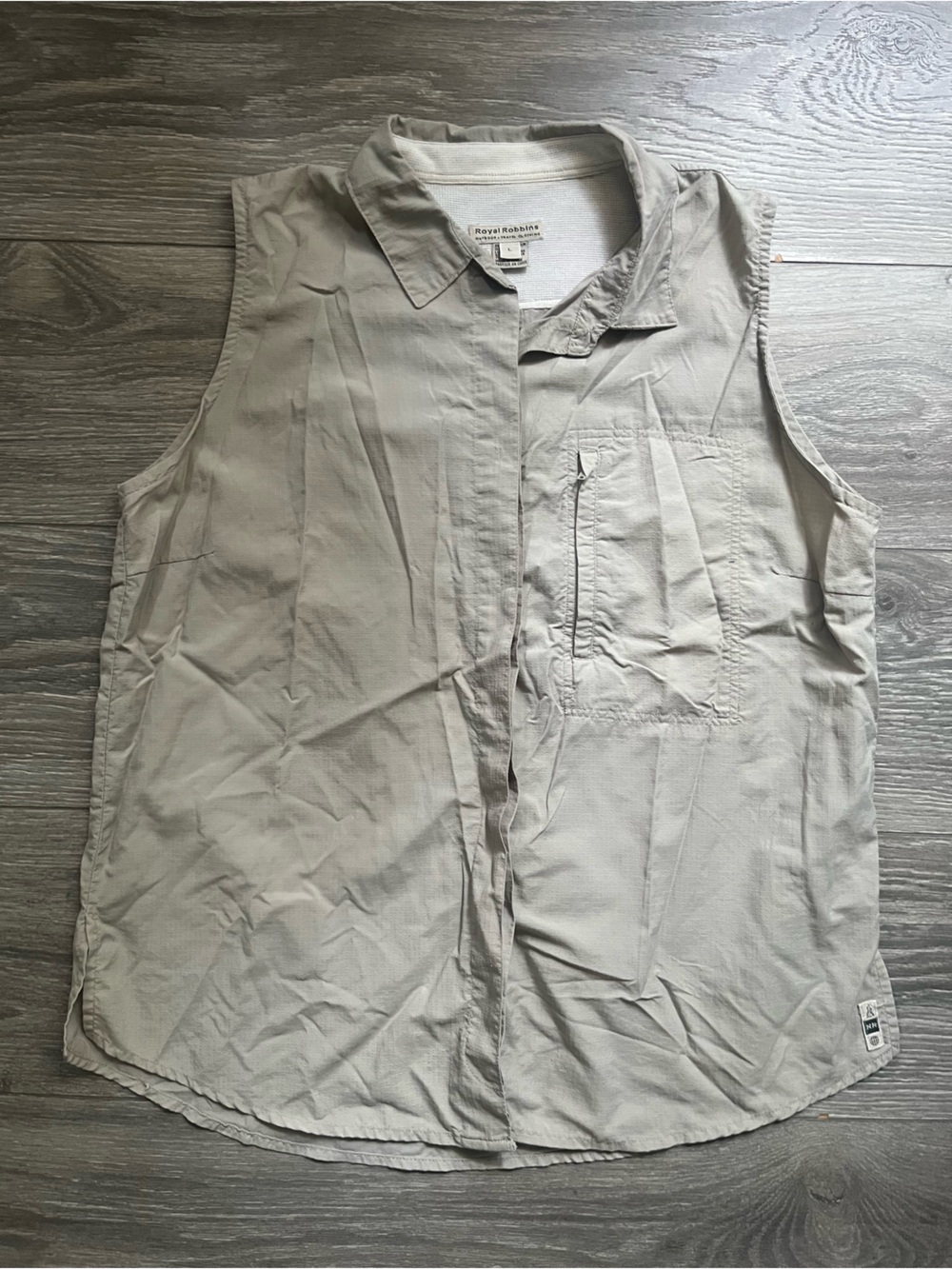 Royal Robbins Tan Cream Sleeveless Outdoor Hiking 100% Nylon Button Down Shirt L